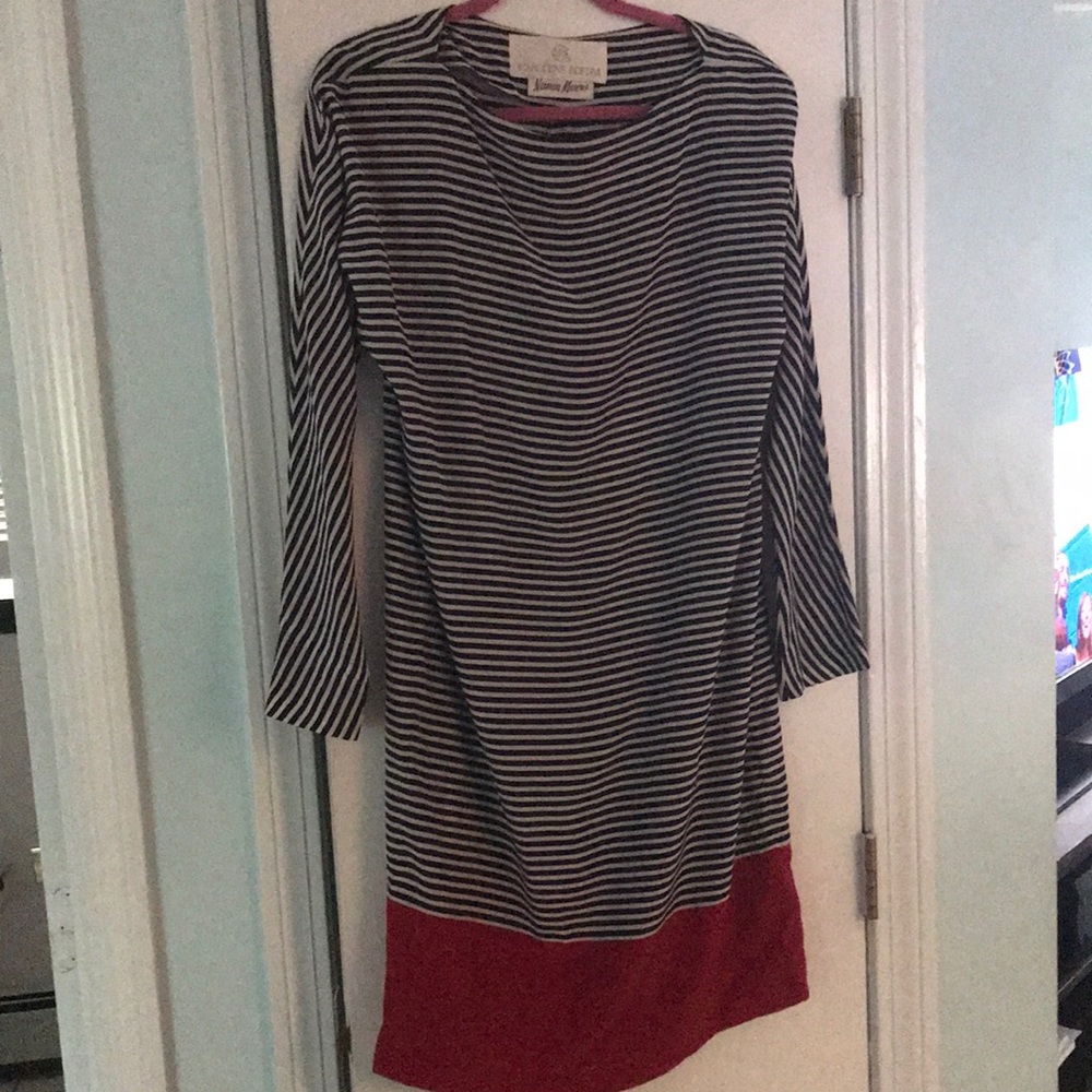 Carolyne Roehm Silk dress.